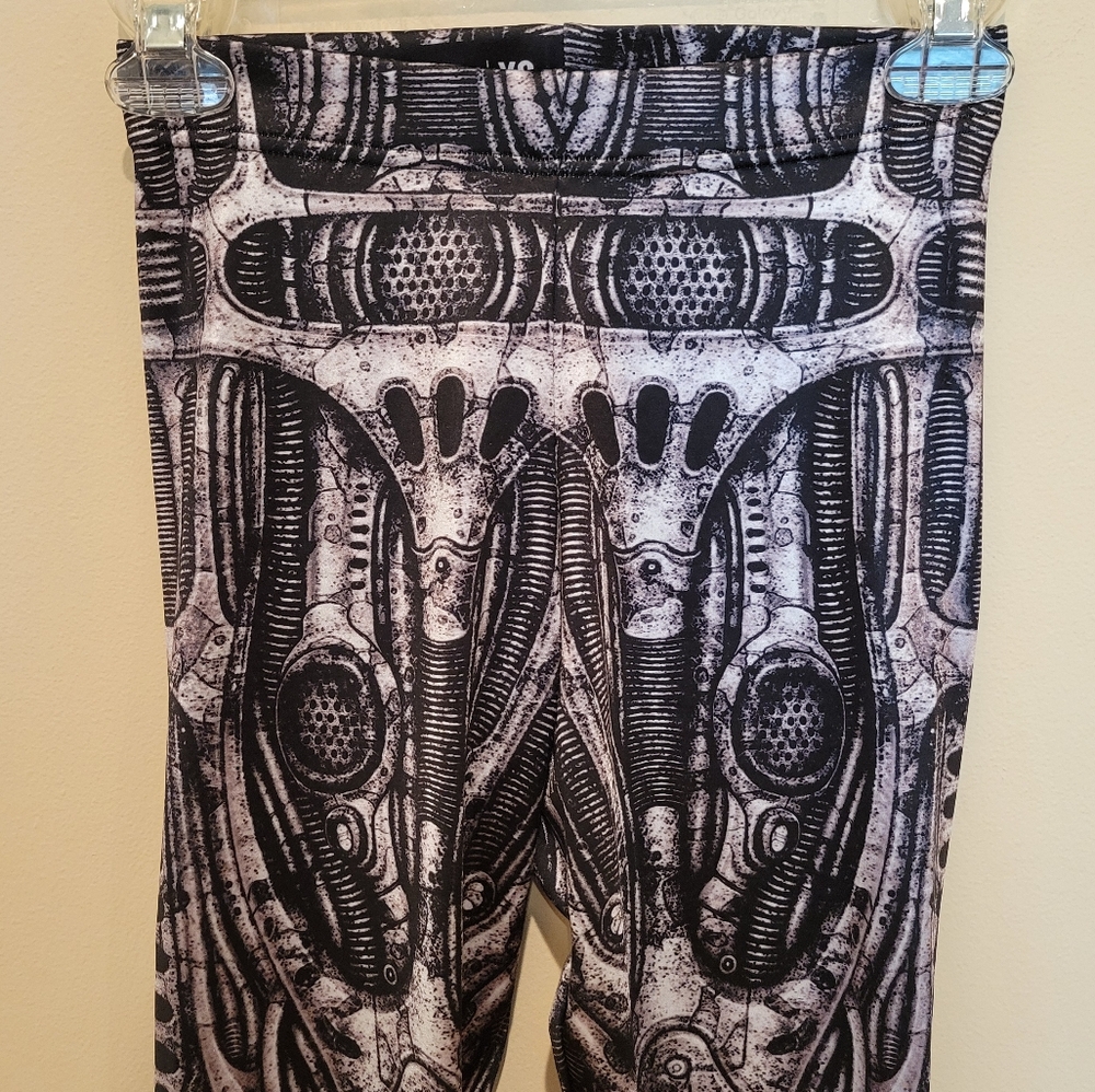 Blackmilk next world machine leggings - Picture 8 of 14